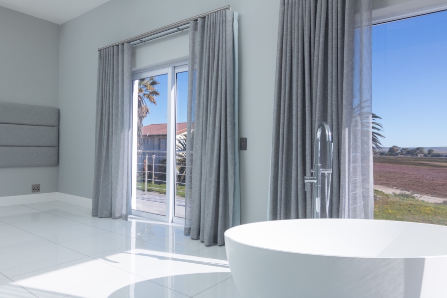 5 Bedroom Property for Sale in Laaiplek Western Cape